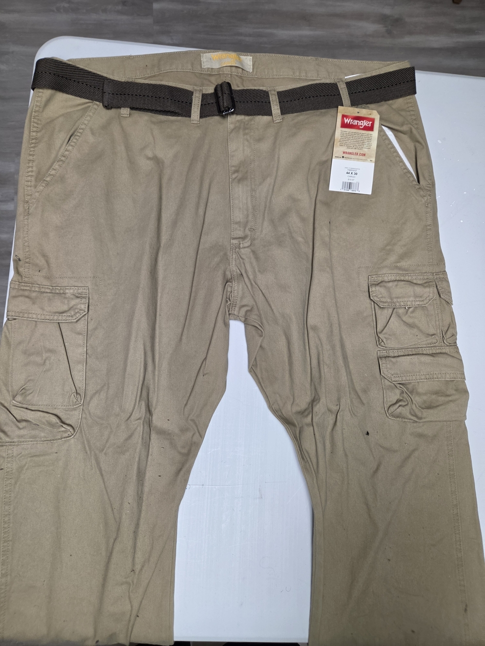 Wrangler Men's Cargo Pants in Tan with Belt